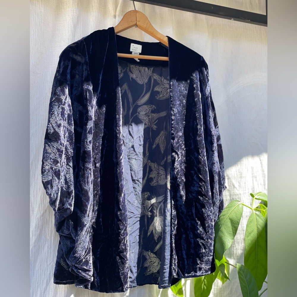 A New Day Kimono Duster Navy Blue Velvet Floral OSFM